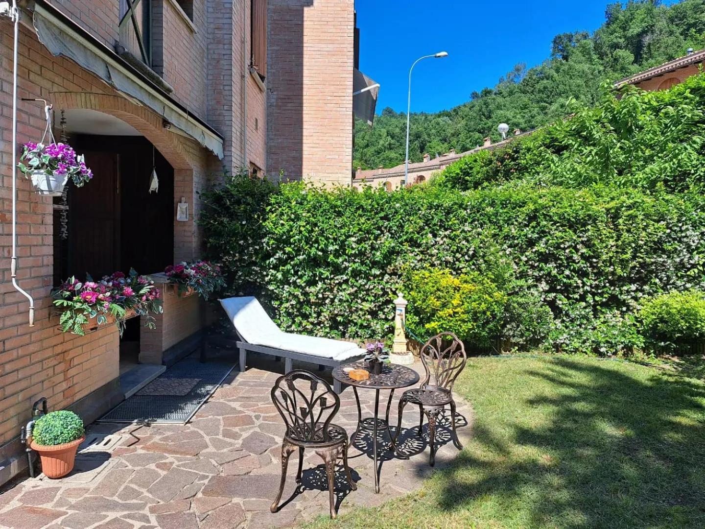 Casa Vacanze Viaggi Dipinti Monterenzio Eksteriør billede